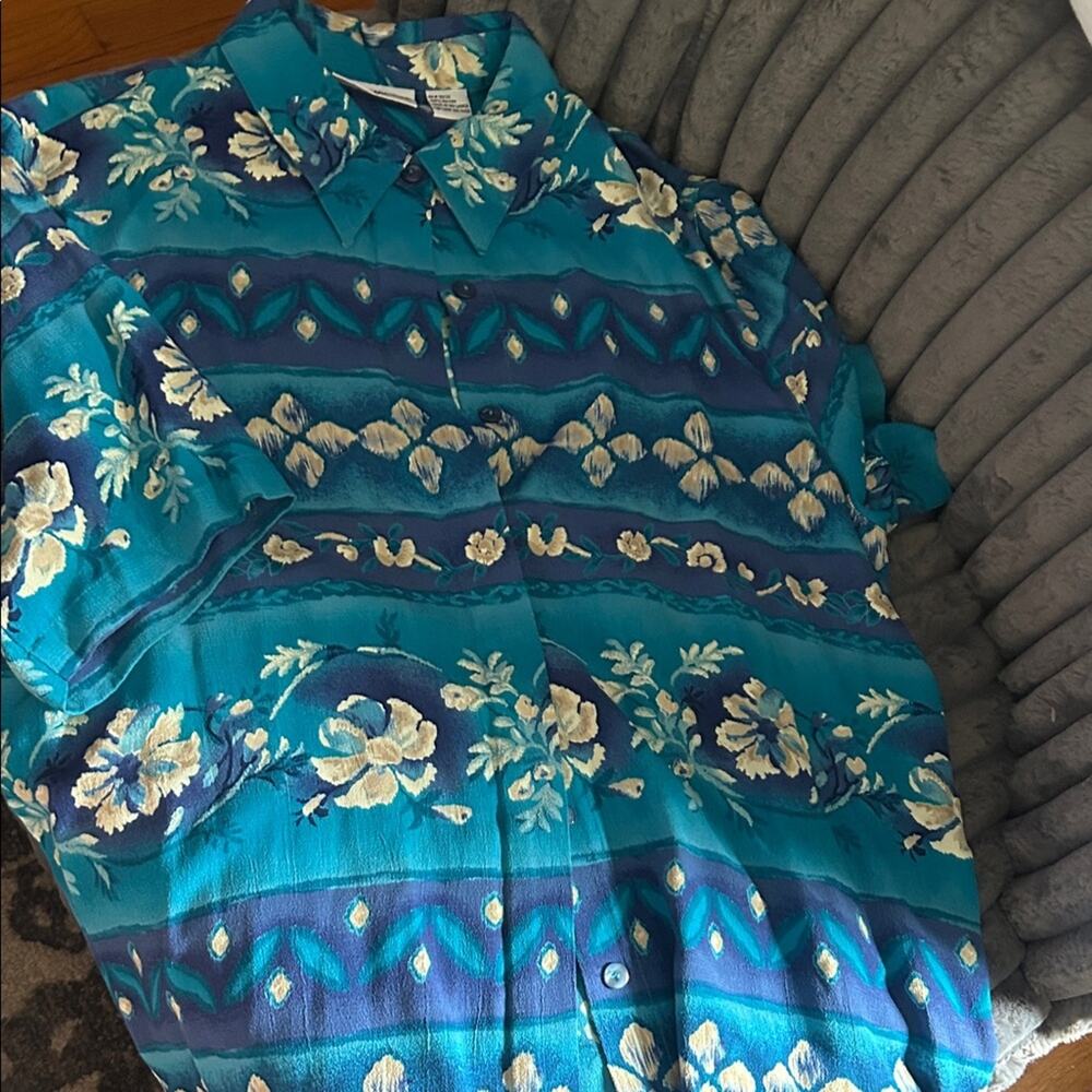 Alfred Dunner Floral Blue and Teal Button-Up Shirt